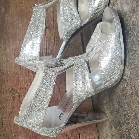 MICHAEL KORS High Heels NWOT Silver Sparkly Shiny Sandals Bling Zip sz 9 - Picture 1 of 11